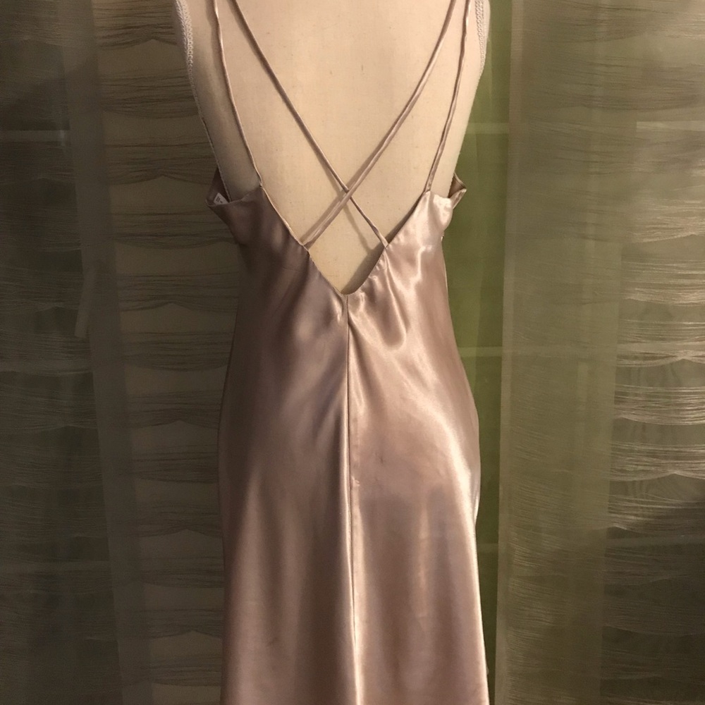 Nighty - Picture 3 of 5